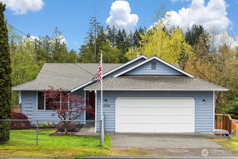 Property photo for 1930 75th Street Se, Everett photo 2