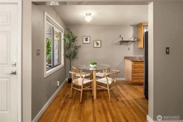 Property photo for 10021 7th Avenue Nw #apt B, Seattle photo 5