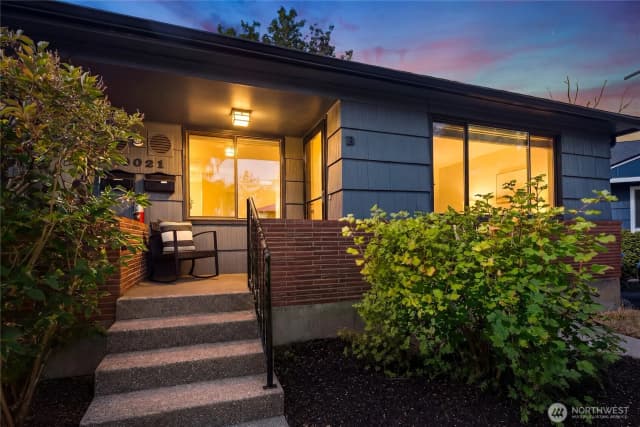 Property photo for 10021 7th Avenue Nw #apt B, Seattle
