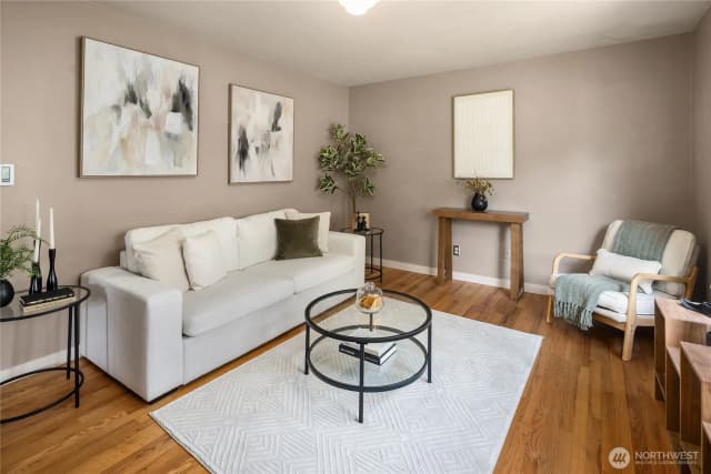 Property photo for 10021 7th Avenue Nw #apt B, Seattle photo 4