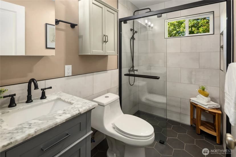 Property photo for 10021 7th Avenue Nw #apt B, Seattle photo 9