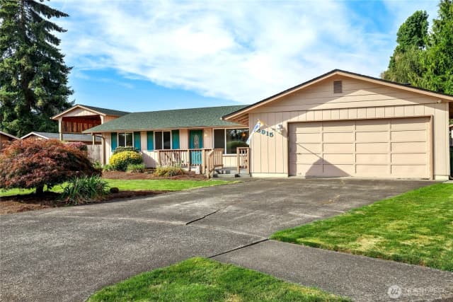 Property photo for 3915 Cherrywood Street, Longview