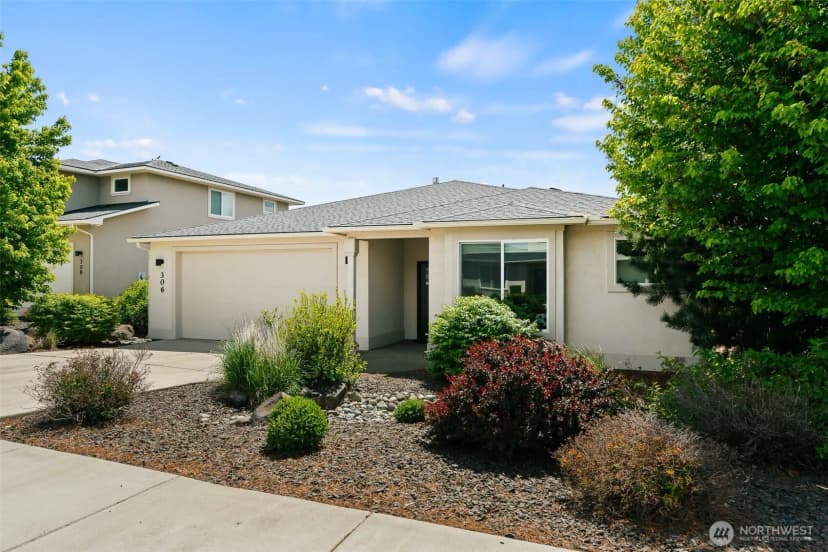 Property photo for 306 E Chason Avenue, Ellensburg photo 2
