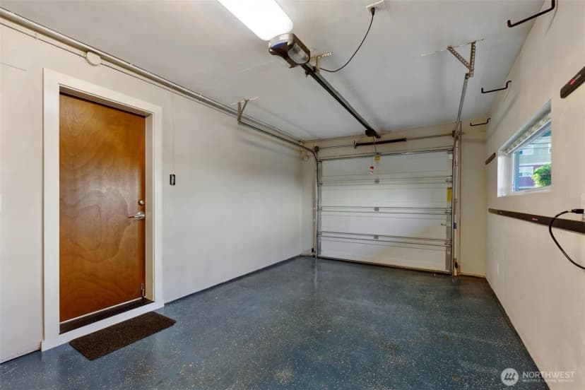 Property photo for 6533 34th Avenue Sw #b, Seattle photo 38