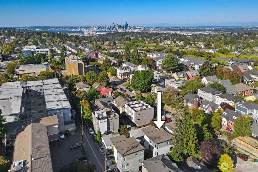 Property photo for 6533 34th Avenue Sw #b, Seattle photo 33