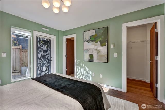 Property photo for 6533 34th Avenue Sw #b, Seattle photo 5