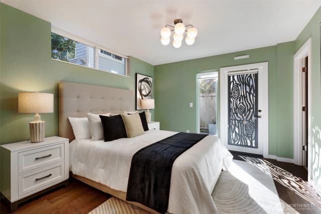 Property photo for 6533 34th Avenue Sw #b, Seattle photo 4