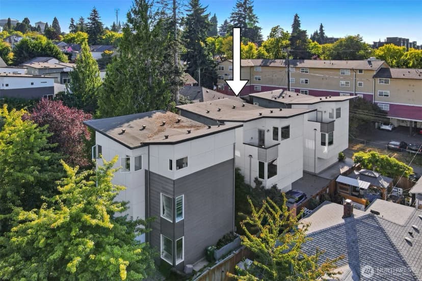 Property photo for 6533 34th Avenue Sw #b, Seattle photo 32