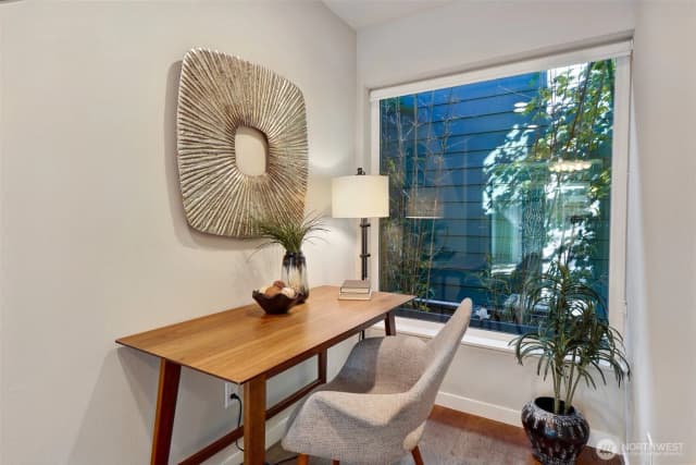 Property photo for 6533 34th Avenue Sw #b, Seattle photo 3