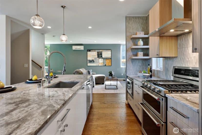 Property photo for 6533 34th Avenue Sw #b, Seattle photo 13