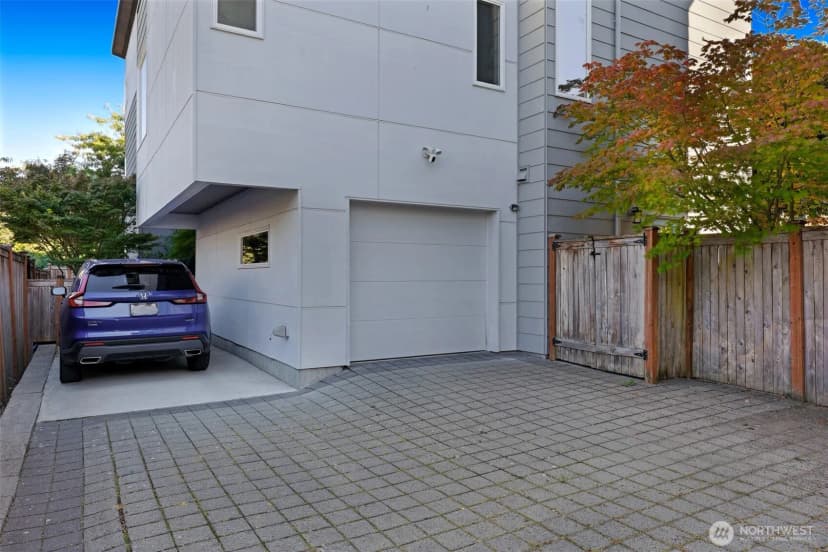 Property photo for 6533 34th Avenue Sw #b, Seattle photo 37