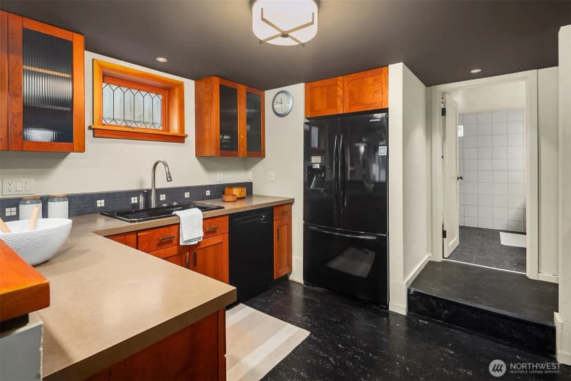 Property photo for 535 N 74th Street, Seattle photo 29