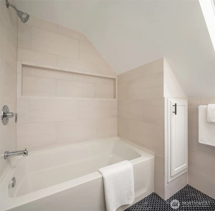 Property photo for 535 N 74th Street, Seattle photo 22