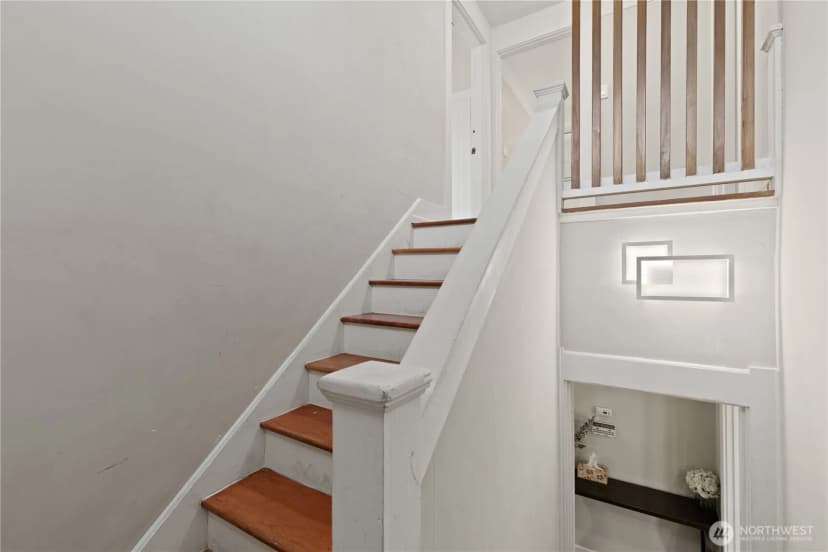 Property photo for 4812 Aurora Avenue, Seattle photo 21