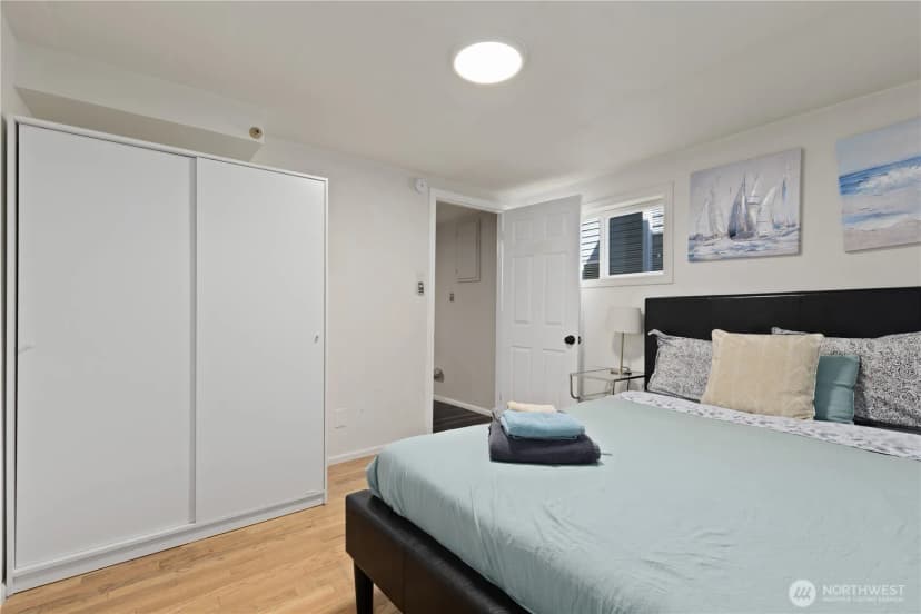 Property photo for 4812 Aurora Avenue, Seattle photo 35