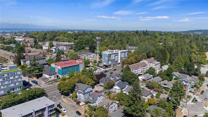 Property photo for 4812 Aurora Avenue, Seattle photo 37