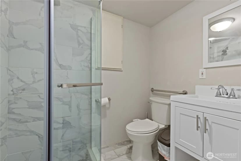 Property photo for 4812 Aurora Avenue, Seattle photo 32