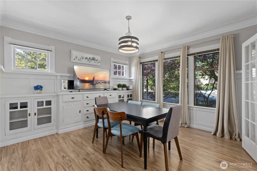 Property photo for 4812 Aurora Avenue, Seattle photo 9