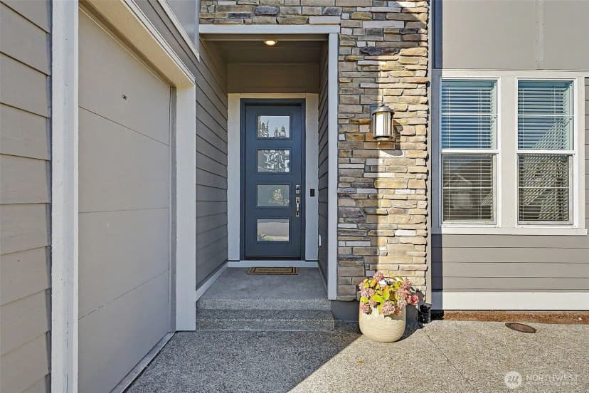 Property photo for 15402 174th Avenue Ct E, Bonney Lake photo 3
