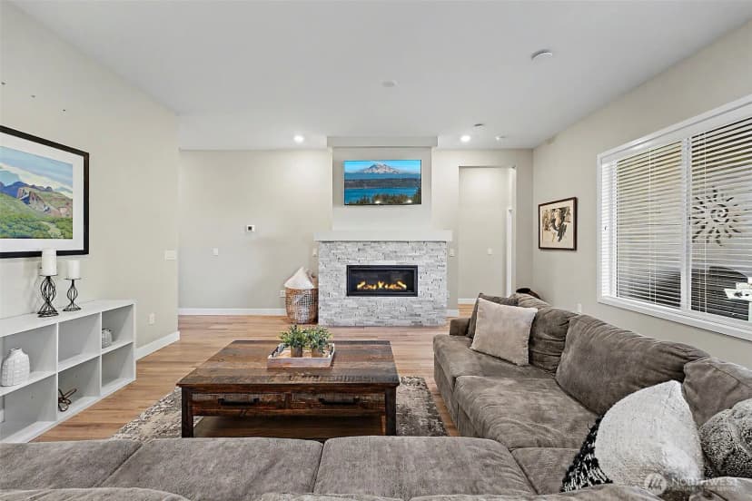 Property photo for 15402 174th Avenue Ct E, Bonney Lake photo 7