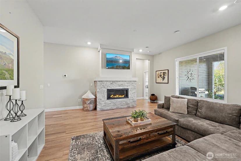 Property photo for 15402 174th Avenue Ct E, Bonney Lake photo 8