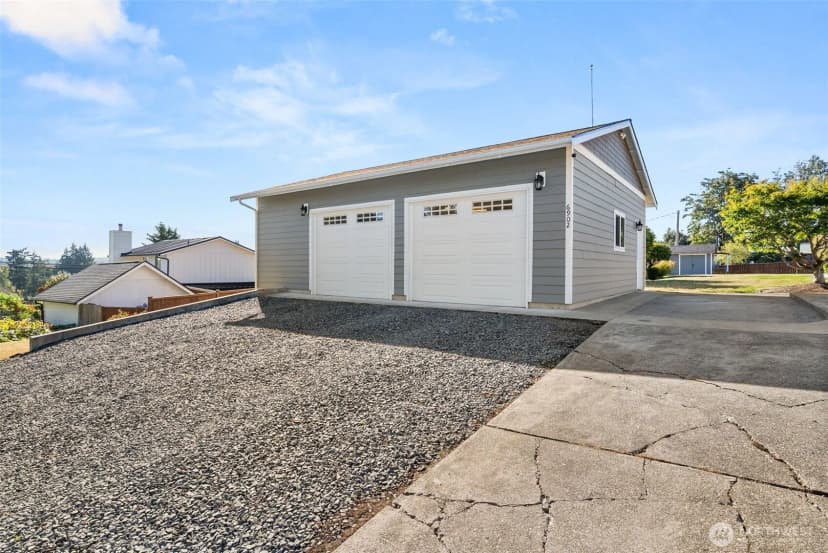 Property photo for 6902 92nd Street E, Puyallup photo 21