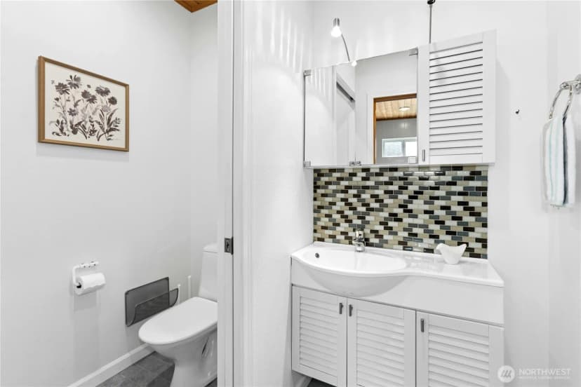 Property photo for 17102 Ne 37th Place, Bellevue photo 32