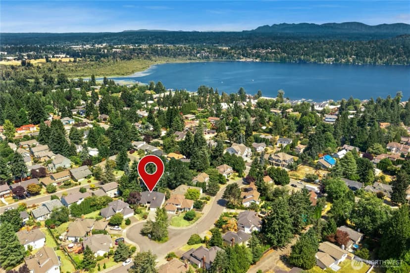 Property photo for 17102 Ne 37th Place, Bellevue photo 40