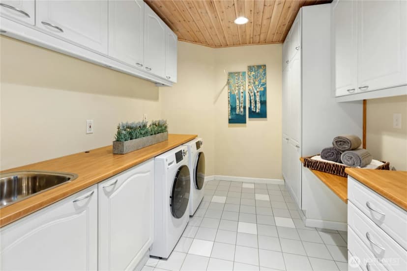 Property photo for 17102 Ne 37th Place, Bellevue photo 29