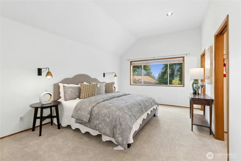 Property photo for 17102 Ne 37th Place, Bellevue photo 16
