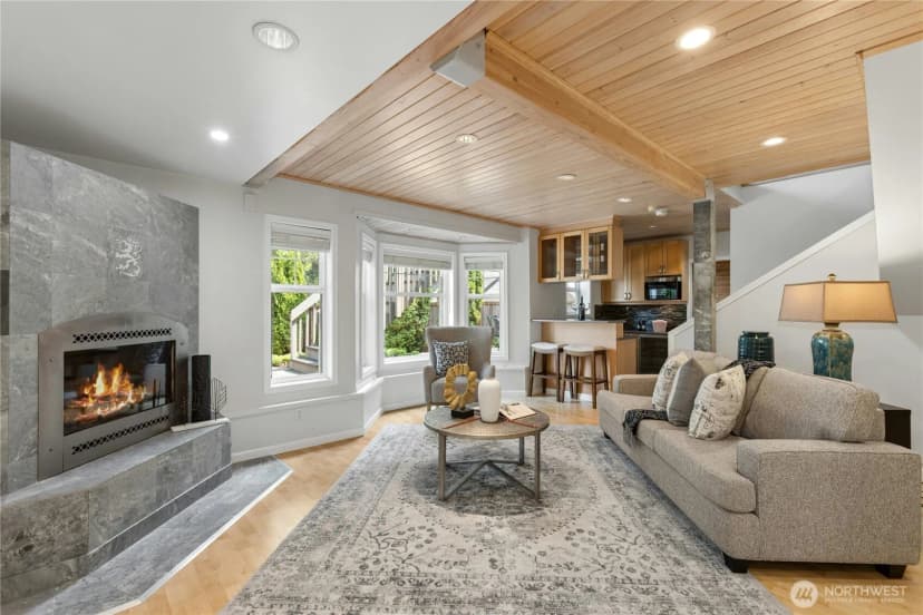 Property photo for 17102 Ne 37th Place, Bellevue photo 24