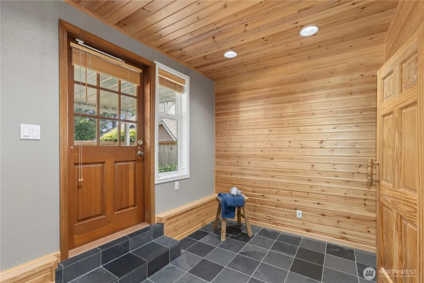 Property photo for 17102 Ne 37th Place, Bellevue photo 27