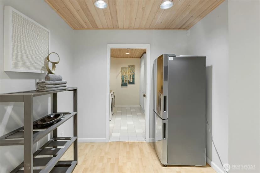 Property photo for 17102 Ne 37th Place, Bellevue photo 28