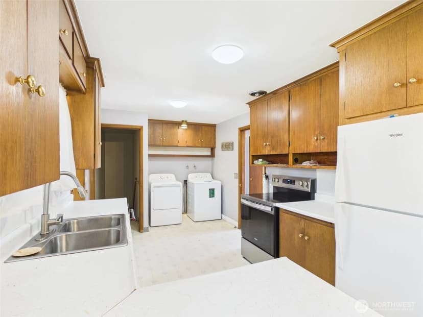 Property photo for 1020 Leo Gaffney Boulevard, Republic photo 13