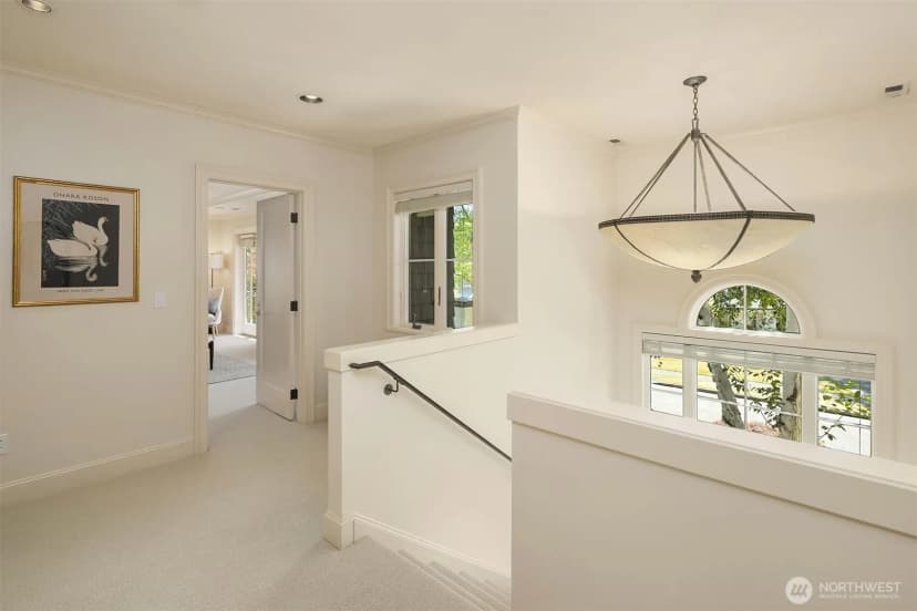Property photo for 5506 Ne Penrith Road, Seattle photo 19