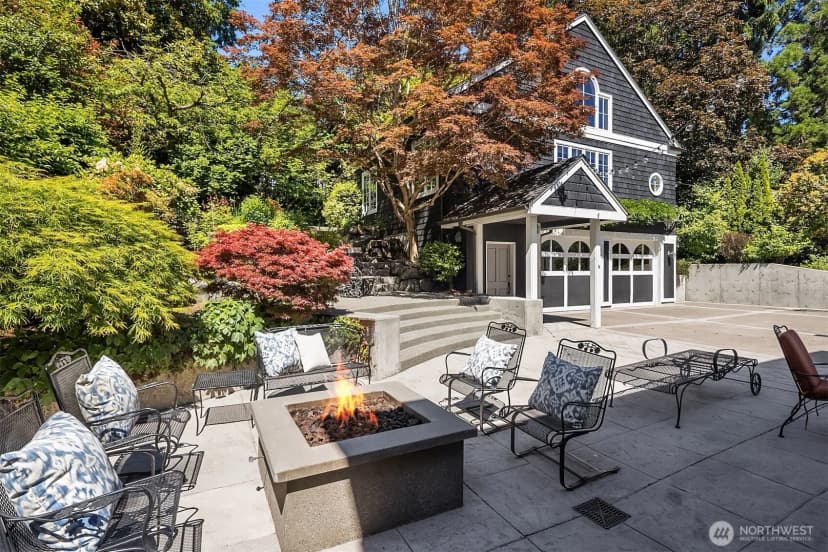 Property photo for 5506 Ne Penrith Road, Seattle photo 4