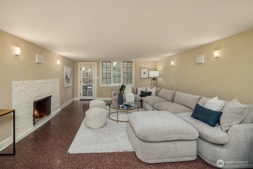 Property photo for 5506 Ne Penrith Road, Seattle photo 29