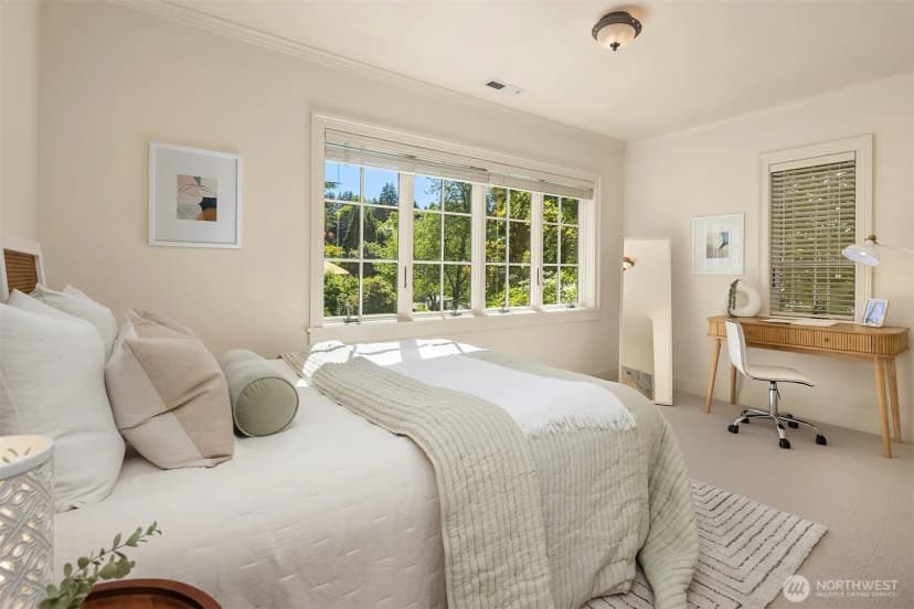 Property photo for 5506 Ne Penrith Road, Seattle photo 26