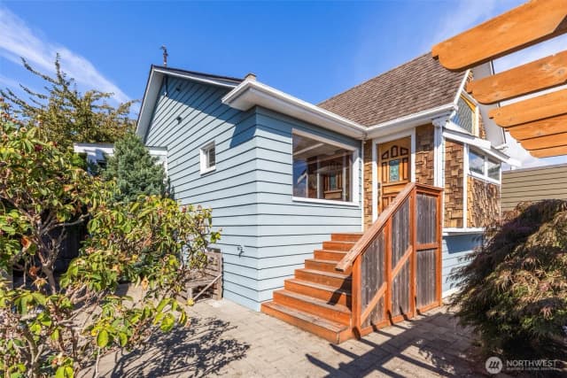 Property photo for 712 Nw 65th Street, Seattle photo 2