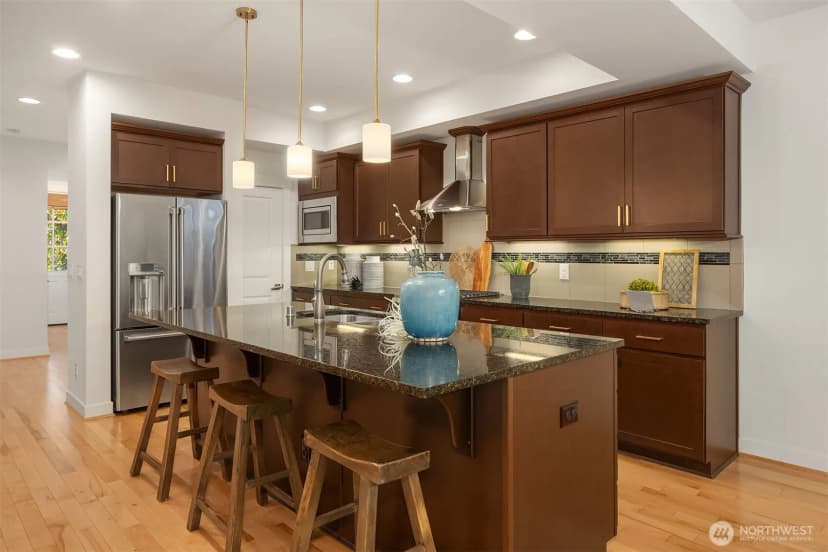 Property photo for 1703 Ne Falls Drive, Issaquah photo 10