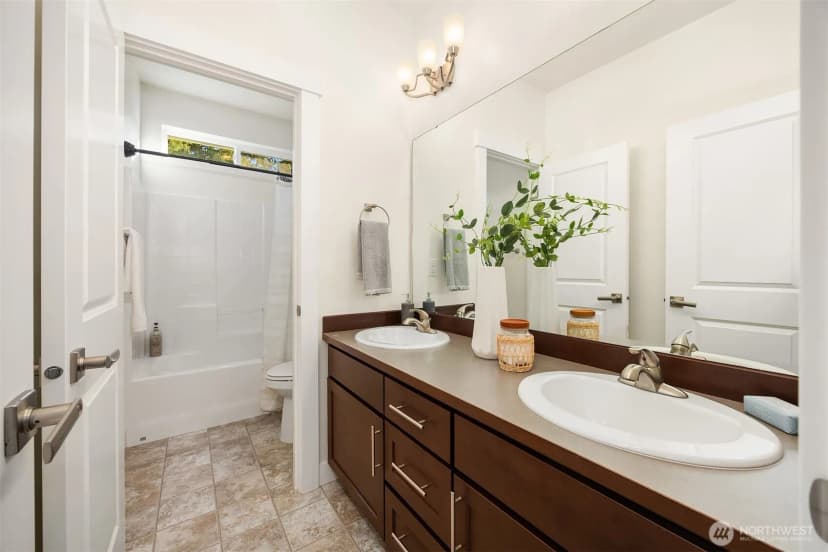 Property photo for 1703 Ne Falls Drive, Issaquah photo 25