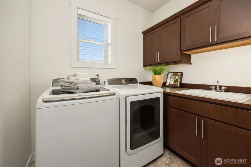 Property photo for 1703 Ne Falls Drive, Issaquah photo 27