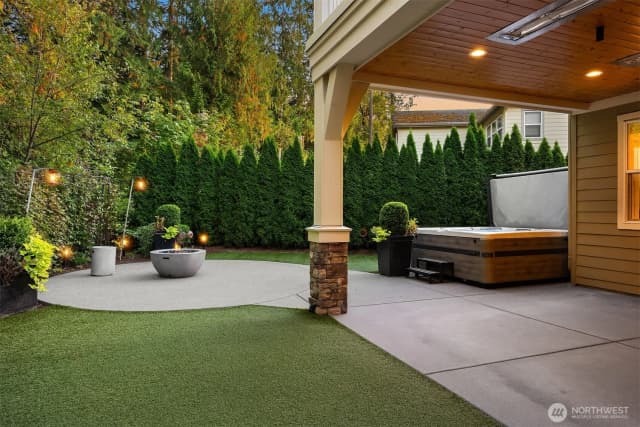 Property photo for 1703 Ne Falls Drive, Issaquah photo 3