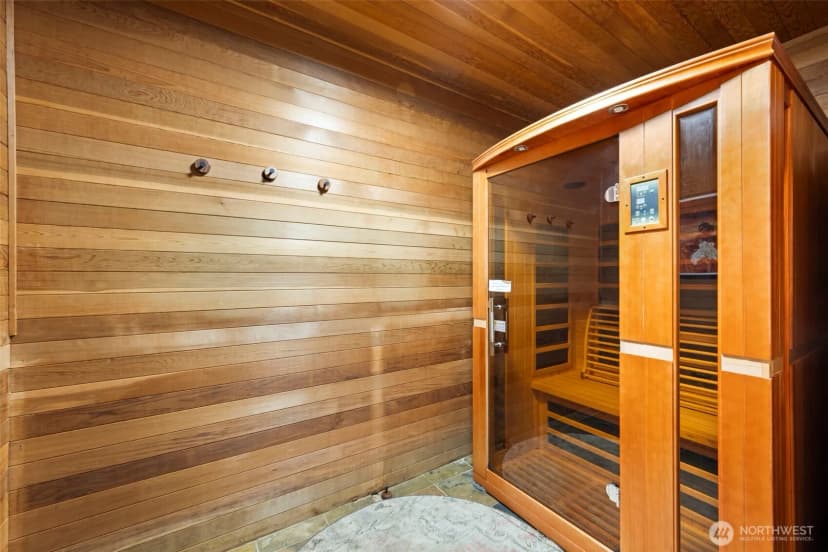 Property photo for 401 100th Avenue Ne #213, Bellevue photo 25