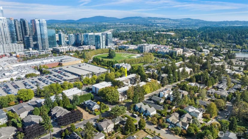 Property photo for 401 100th Avenue Ne #213, Bellevue photo 33