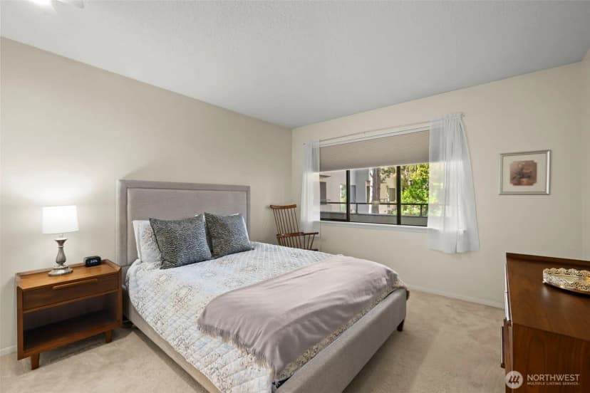 Property photo for 401 100th Avenue Ne #213, Bellevue photo 17