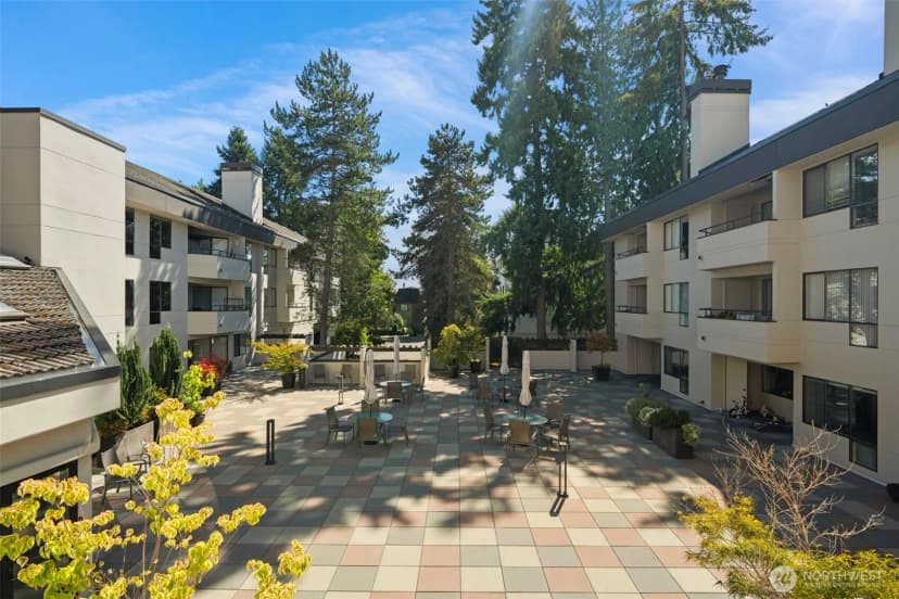 Property photo for 401 100th Avenue Ne #213, Bellevue photo 28