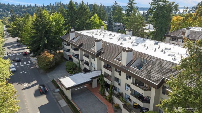 Property photo for 401 100th Avenue Ne #213, Bellevue