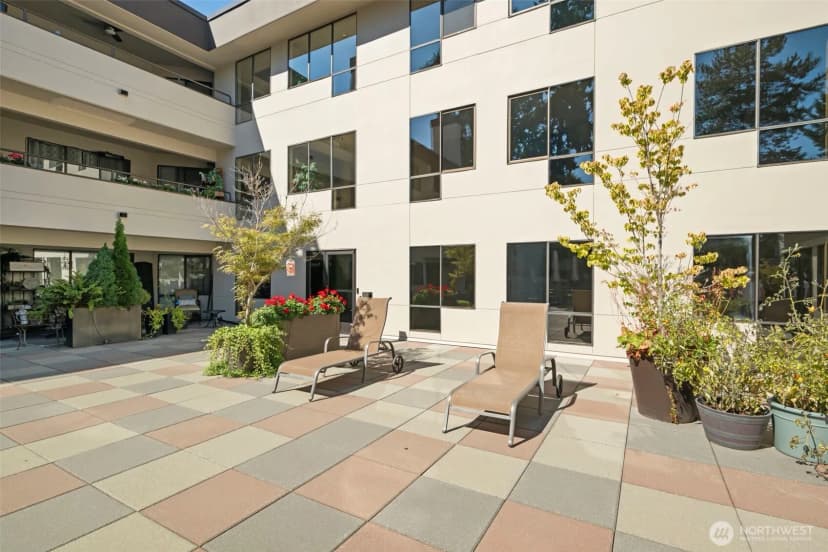 Property photo for 401 100th Avenue Ne #213, Bellevue photo 27