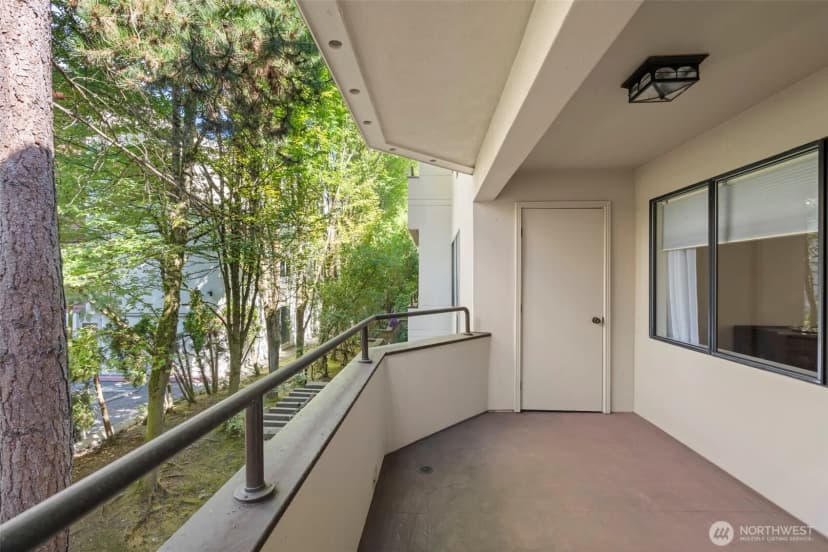 Property photo for 401 100th Avenue Ne #213, Bellevue photo 15